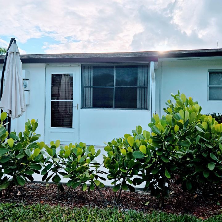 For Rent: $1,400 (1 beds, 1 baths, 661 Square Feet)