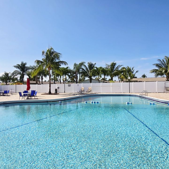 For Rent: $1,400 (1 beds, 1 baths, 661 Square Feet)