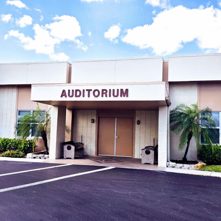 For Rent: $1,400 (1 beds, 1 baths, 661 Square Feet)