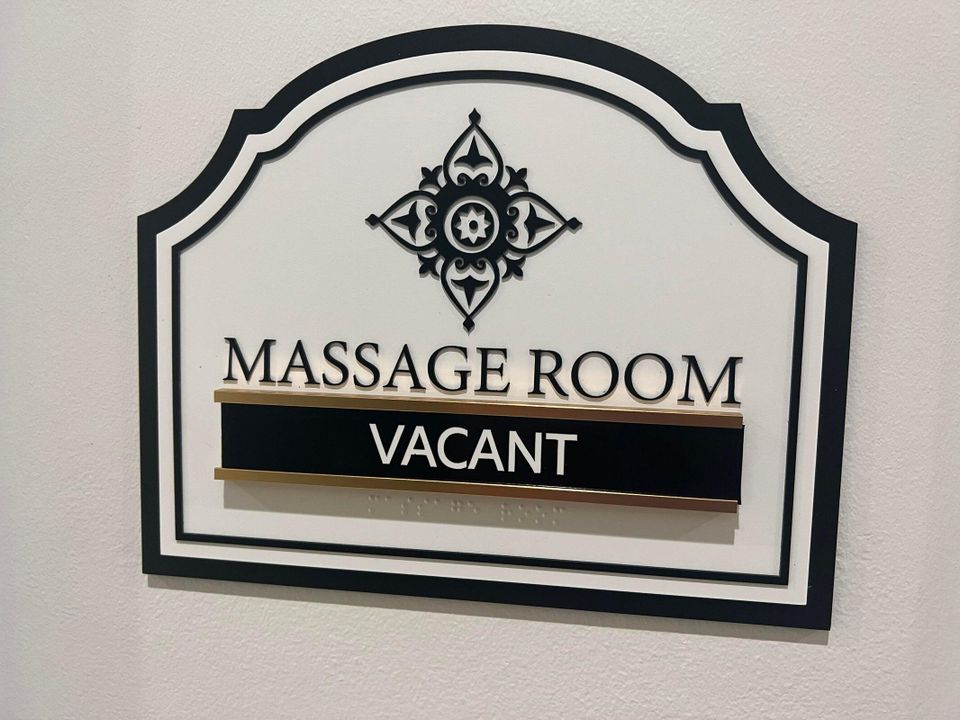 Под контрактом: $549,000 (3 спален, 2 ванн, 2347 Квадратных фут)