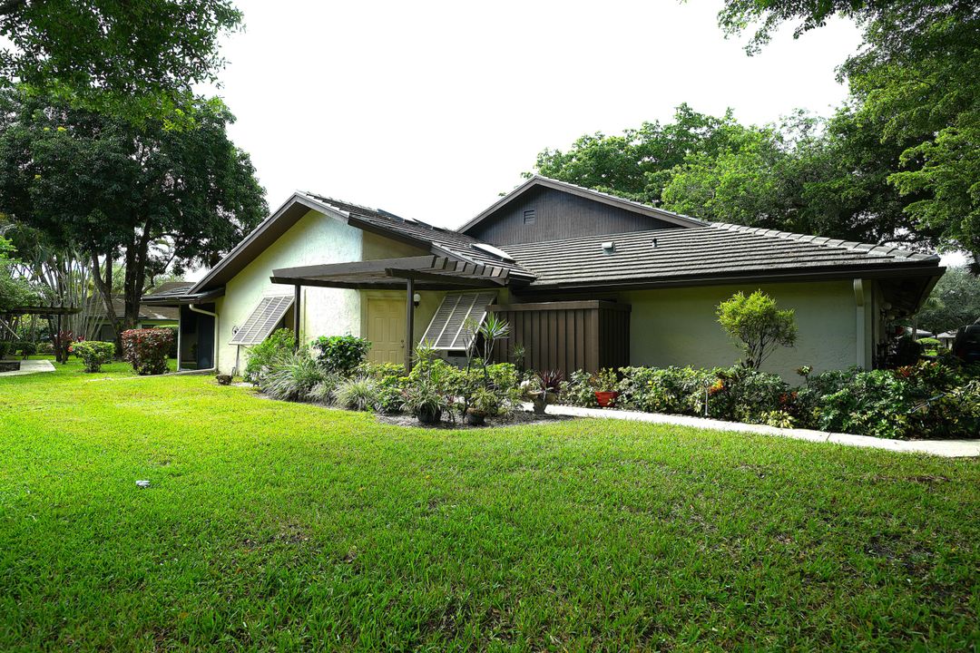 For Sale: $249,500 (3 beds, 2 baths, 1600 Square Feet)