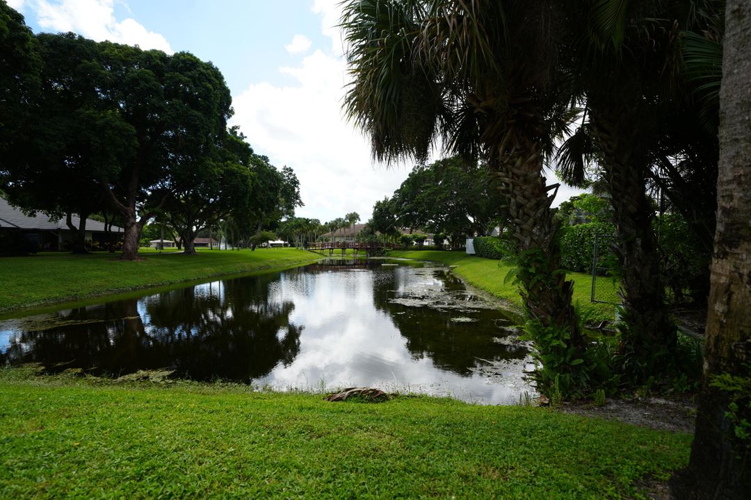 For Sale: $249,500 (3 beds, 2 baths, 1600 Square Feet)