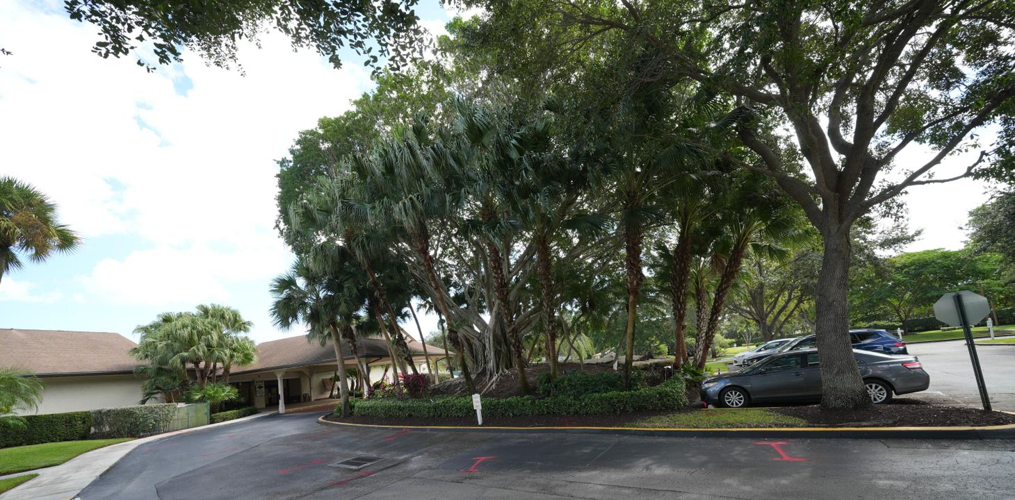 For Sale: $249,500 (3 beds, 2 baths, 1600 Square Feet)