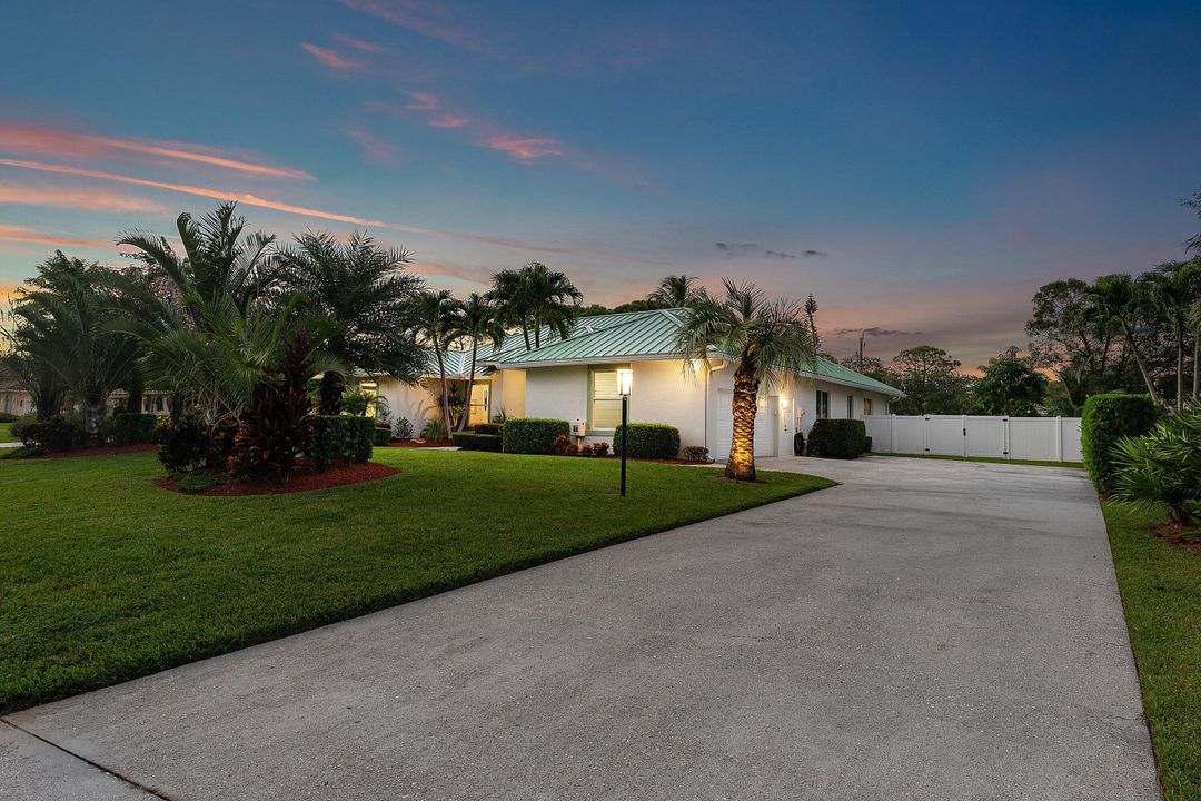 Active With Contract: $1,675,000 (4 beds, 3 baths, 2643 Square Feet)