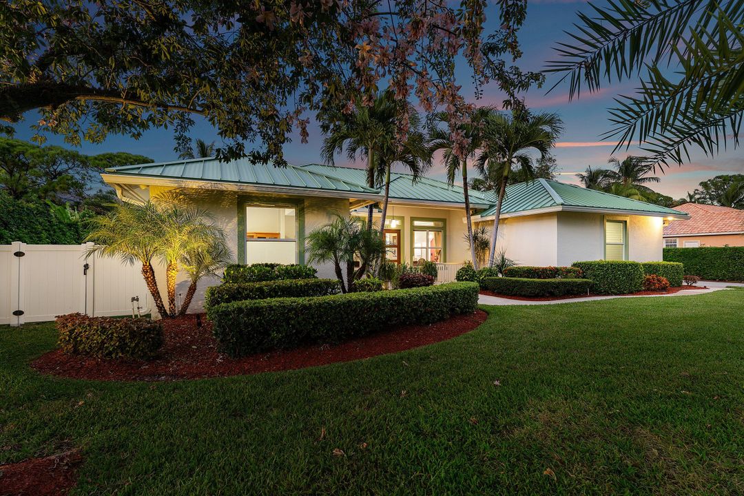 Active With Contract: $1,675,000 (4 beds, 3 baths, 2643 Square Feet)