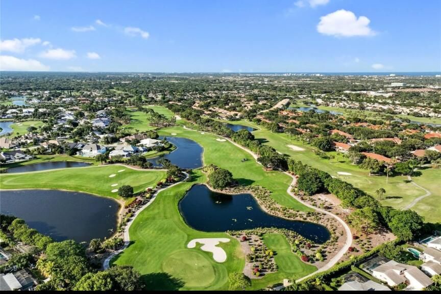 На продажу: $439,000 (2 спален, 2 ванн, 1071 Квадратных фут)