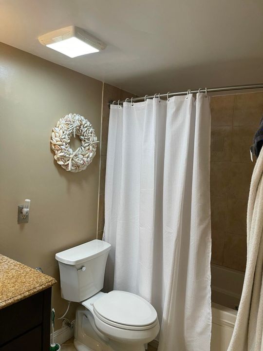 For Rent: $3,000 (1 beds, 1 baths, 798 Square Feet)