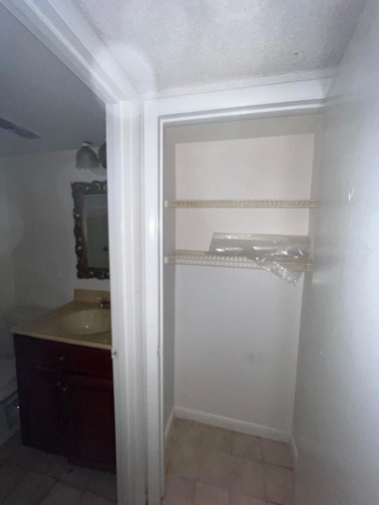 待售: $89,000 (1 贝兹, 1 浴室, 767 平方英尺)