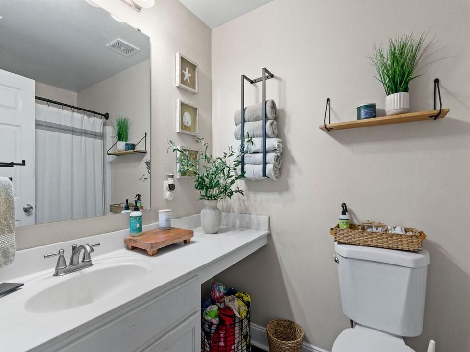 待售: $290,000 (3 贝兹, 2 浴室, 1350 平方英尺)