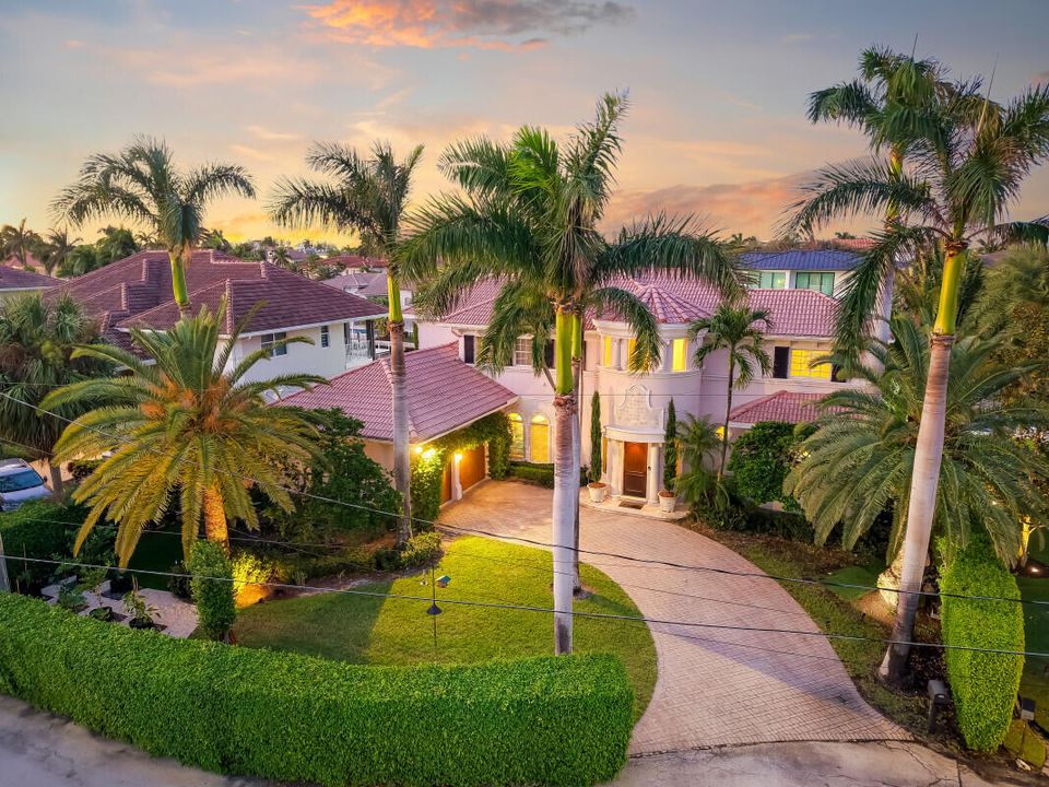 En Renta: $34,900 (4 camas, 3 baños, 3279 Pies cuadrados)