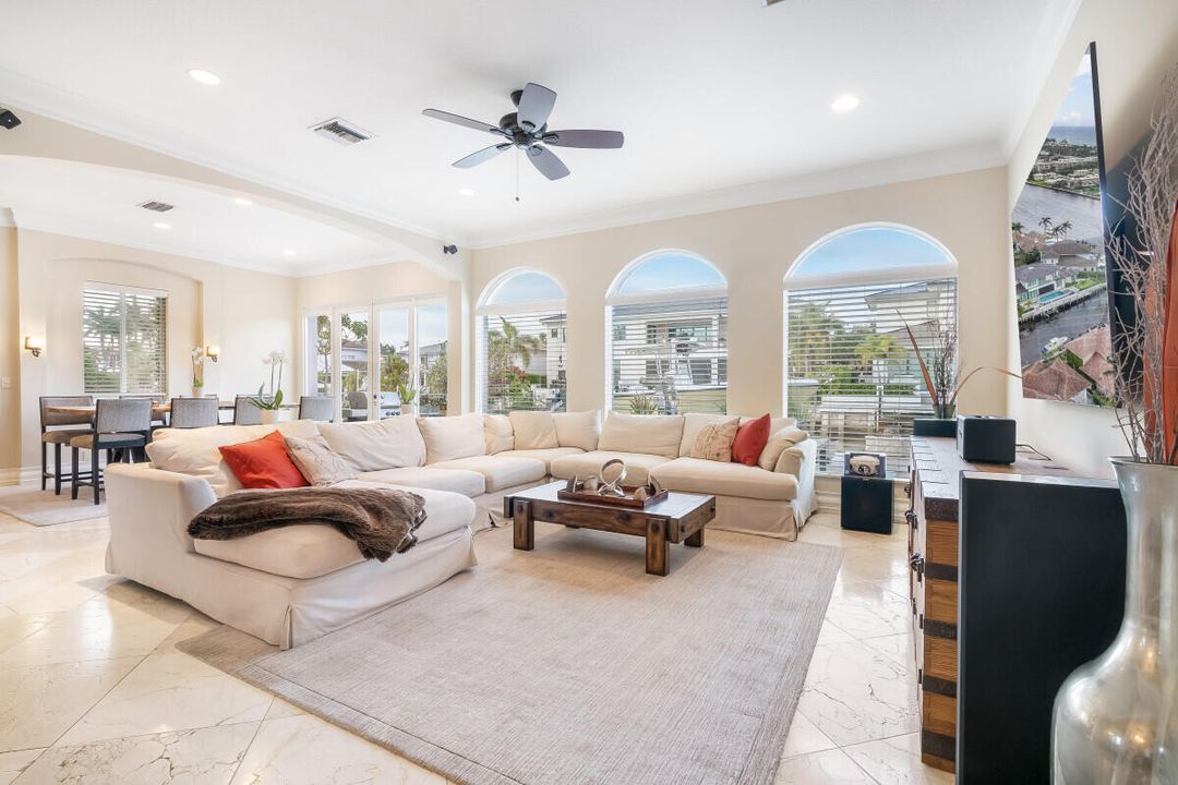 En Renta: $34,900 (4 camas, 3 baños, 3279 Pies cuadrados)