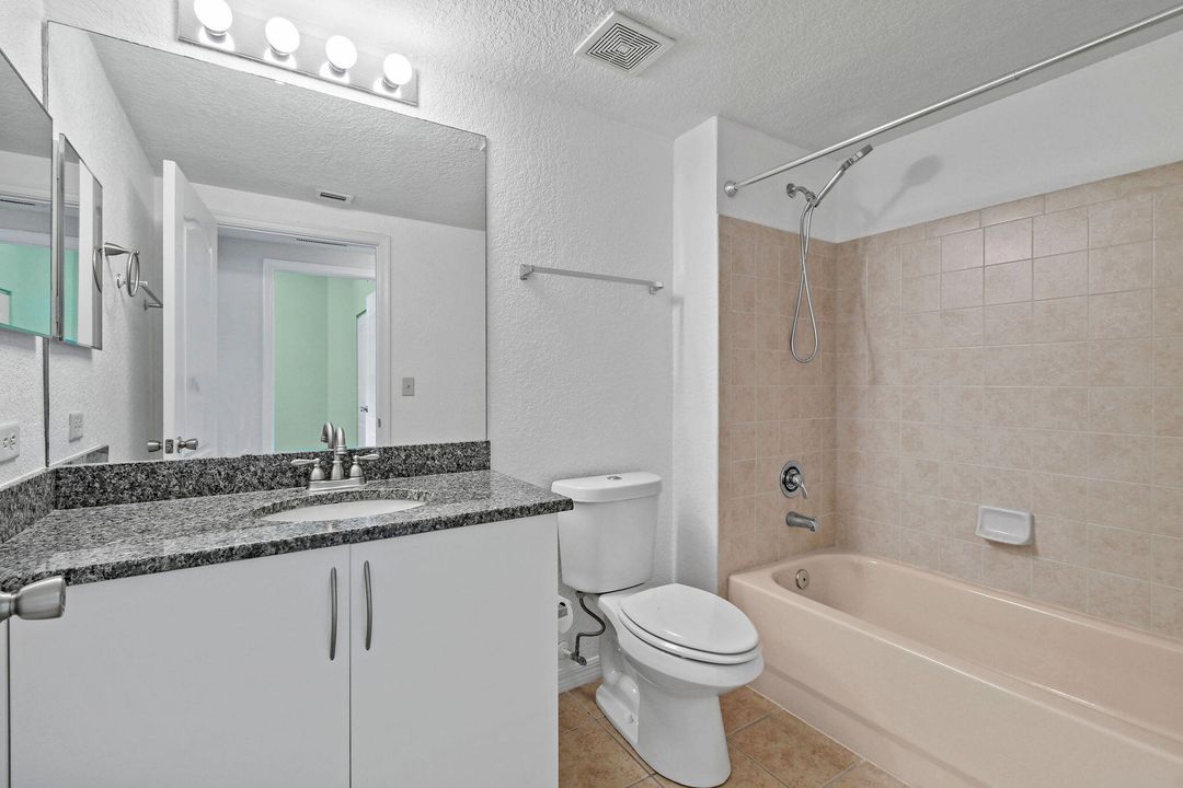 For Rent: $1,950 (3 beds, 2 baths, 1467 Square Feet)