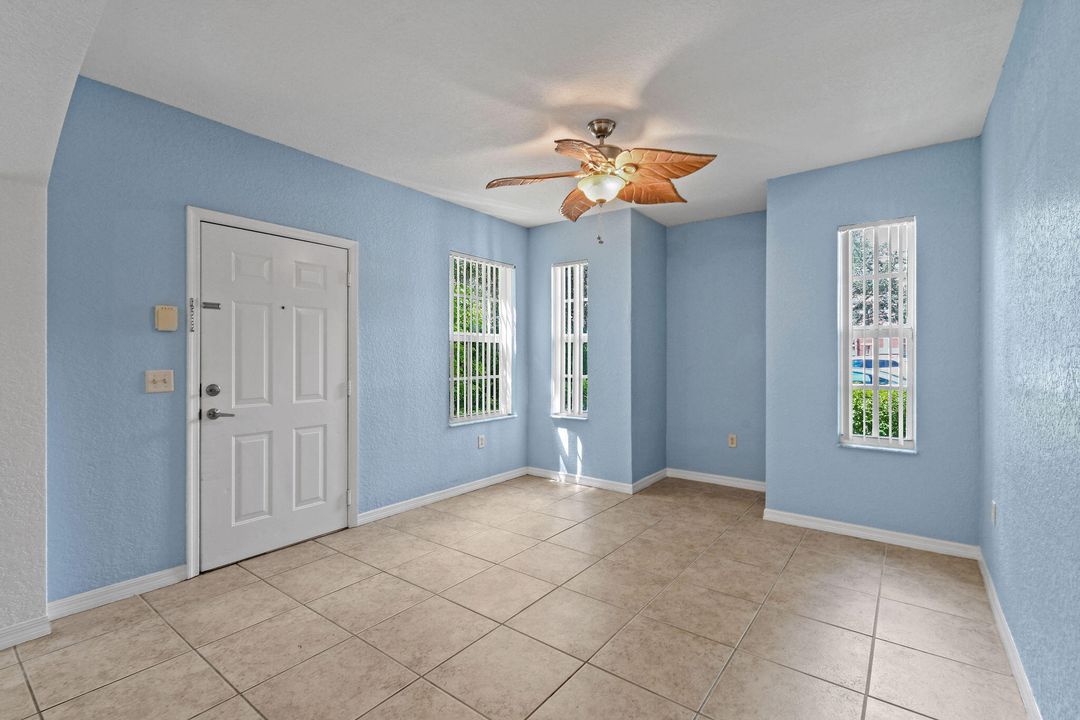 For Rent: $1,950 (3 beds, 2 baths, 1467 Square Feet)