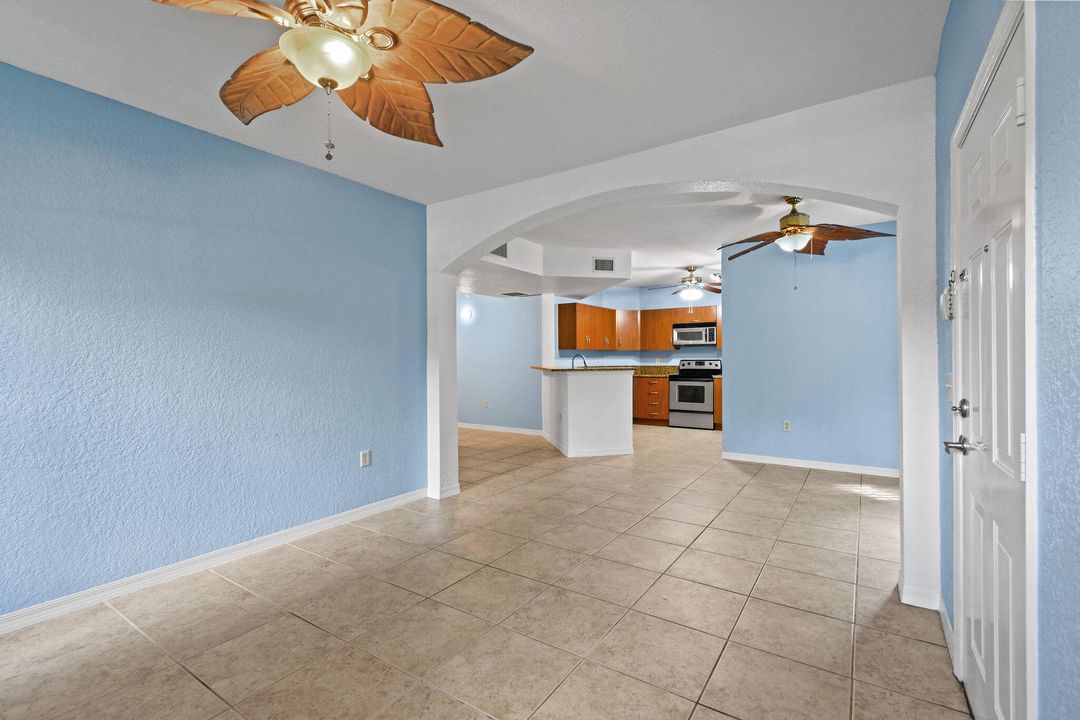 For Rent: $1,950 (3 beds, 2 baths, 1467 Square Feet)