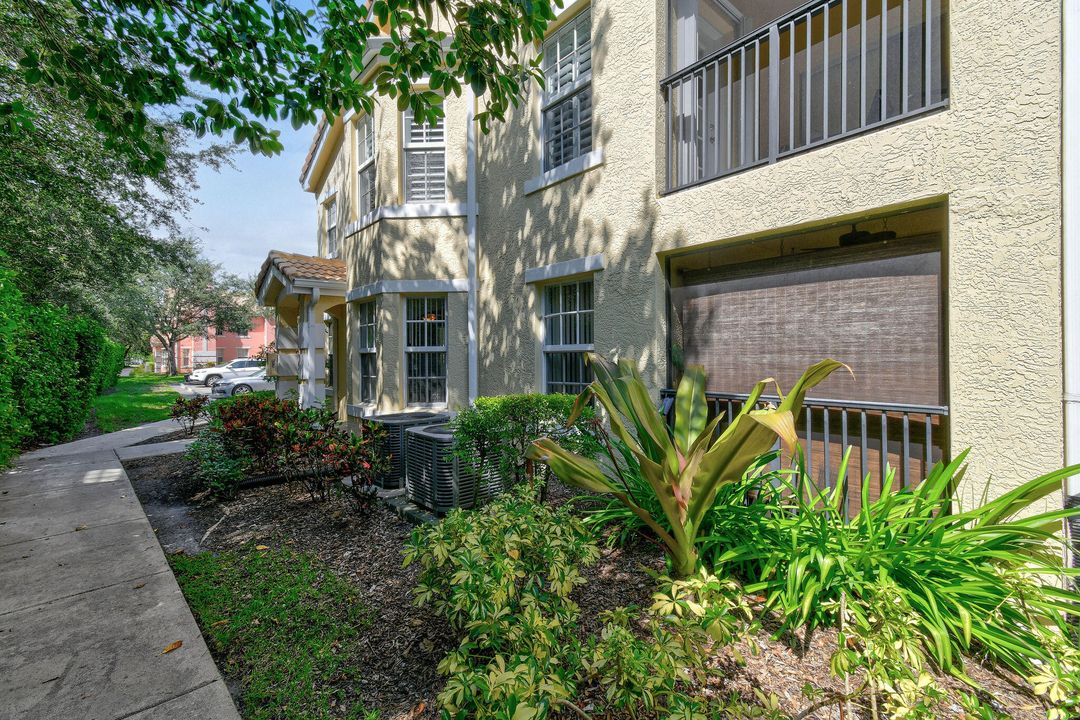 For Rent: $1,950 (3 beds, 2 baths, 1467 Square Feet)