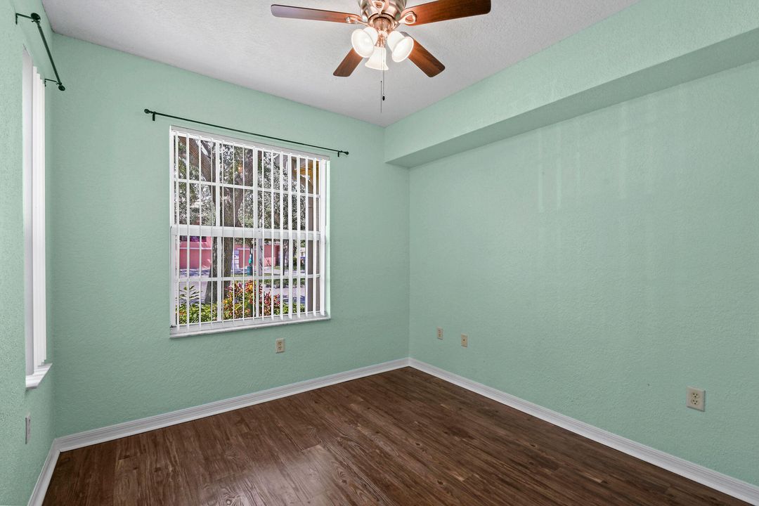 For Rent: $1,950 (3 beds, 2 baths, 1467 Square Feet)