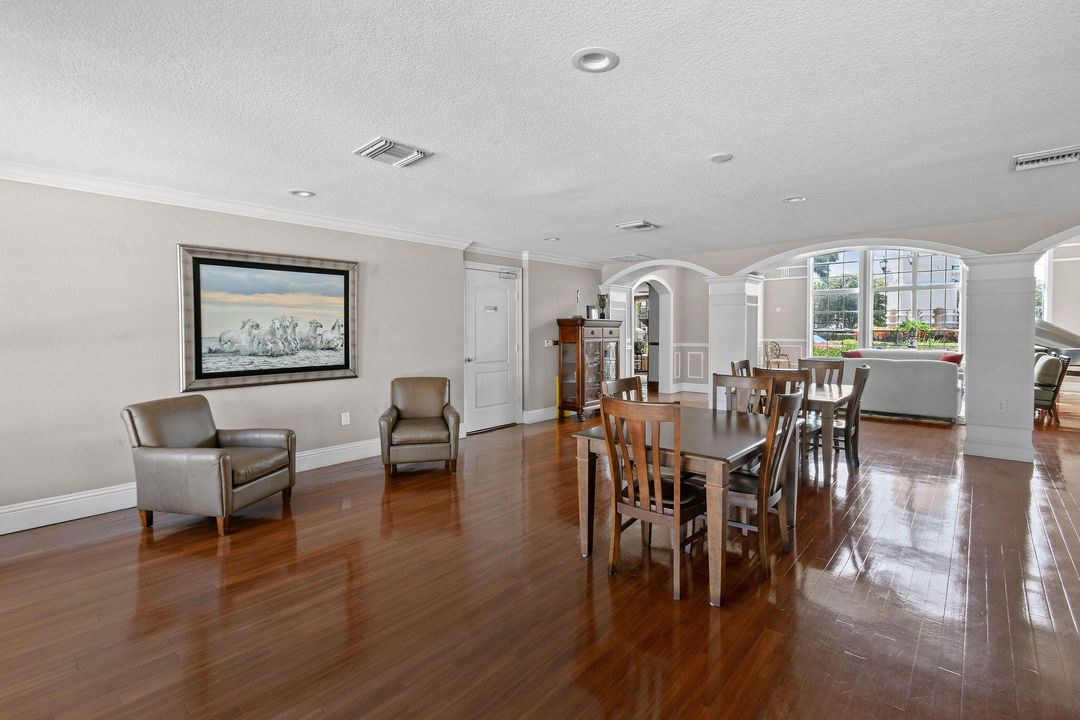 For Rent: $1,950 (3 beds, 2 baths, 1467 Square Feet)