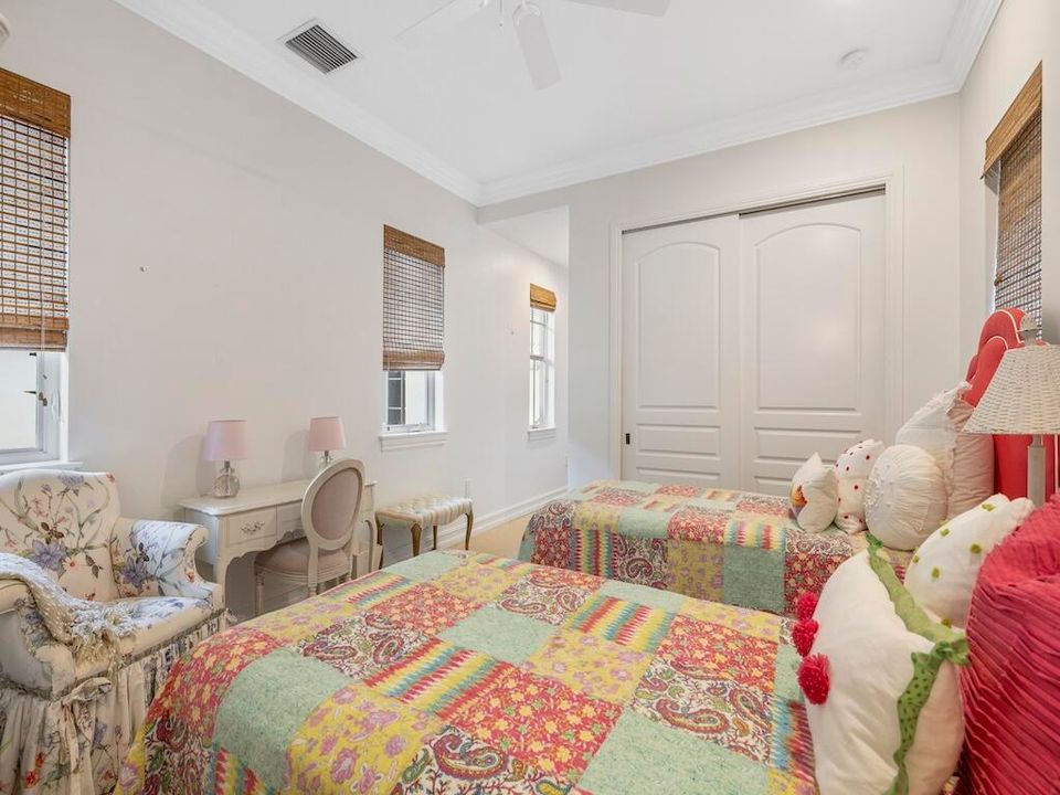 For Sale: $749,000 (3 beds, 3 baths, 2829 Square Feet)