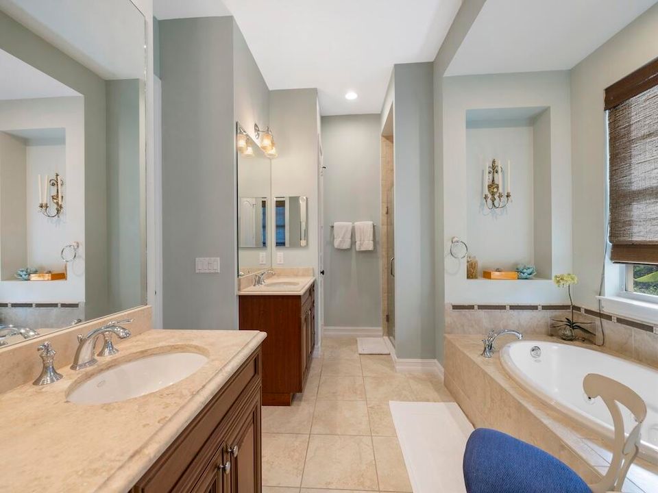 For Sale: $749,000 (3 beds, 3 baths, 2829 Square Feet)