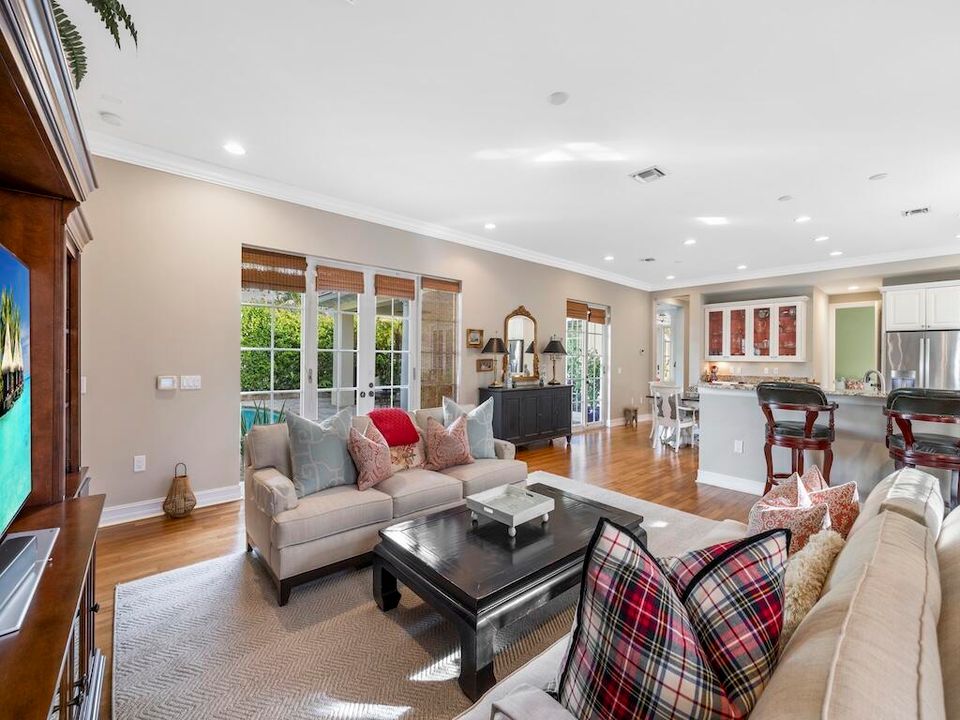 For Sale: $749,000 (3 beds, 3 baths, 2829 Square Feet)