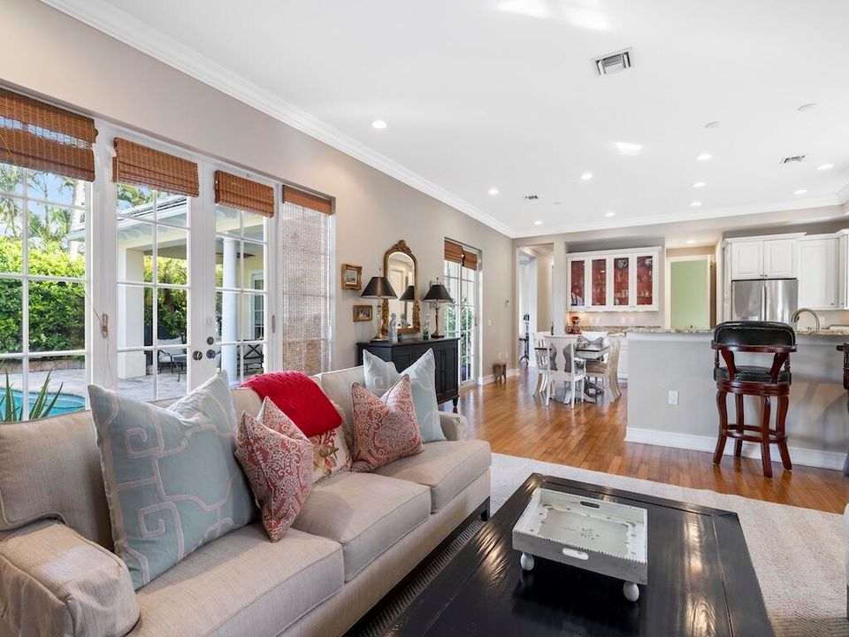 For Sale: $749,000 (3 beds, 3 baths, 2829 Square Feet)