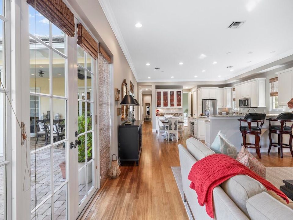 For Sale: $749,000 (3 beds, 3 baths, 2829 Square Feet)