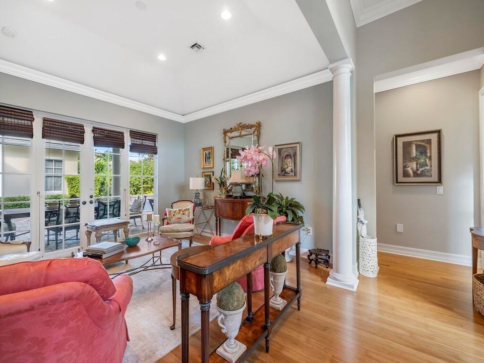 For Sale: $749,000 (3 beds, 3 baths, 2829 Square Feet)