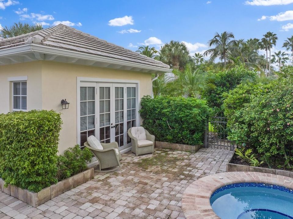 For Sale: $749,000 (3 beds, 3 baths, 2829 Square Feet)