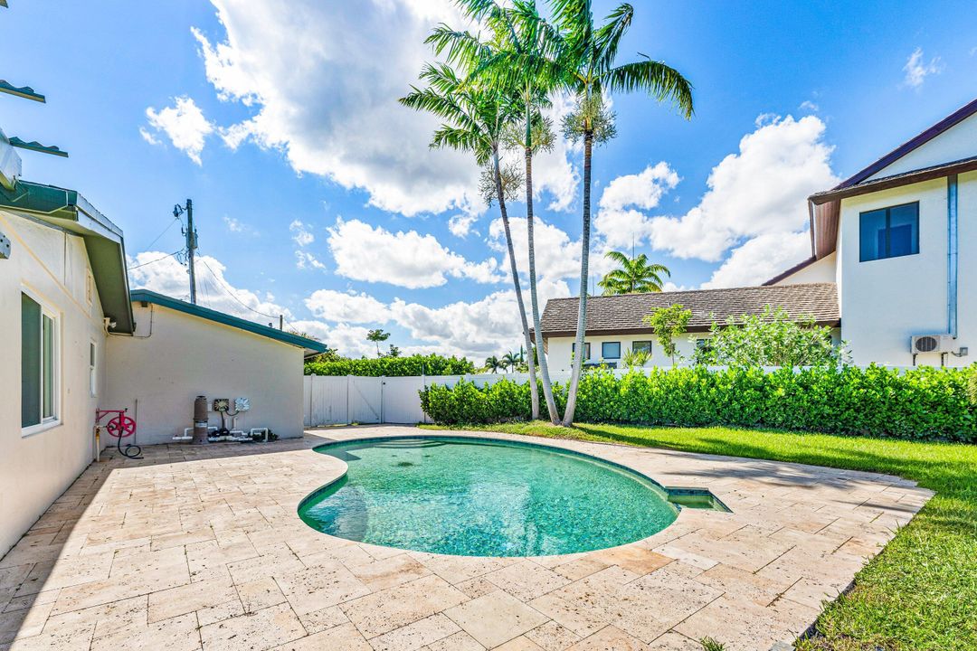 待售: $1,395,000 (3 贝兹, 2 浴室, 1952 平方英尺)