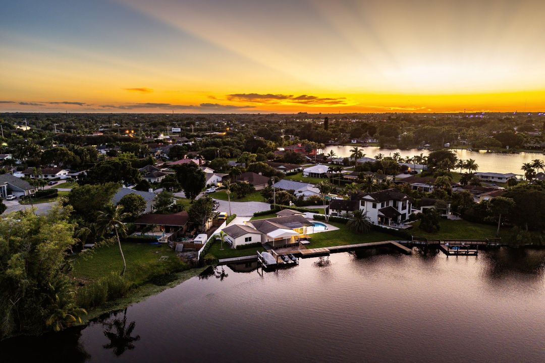 待售: $1,395,000 (3 贝兹, 2 浴室, 1952 平方英尺)