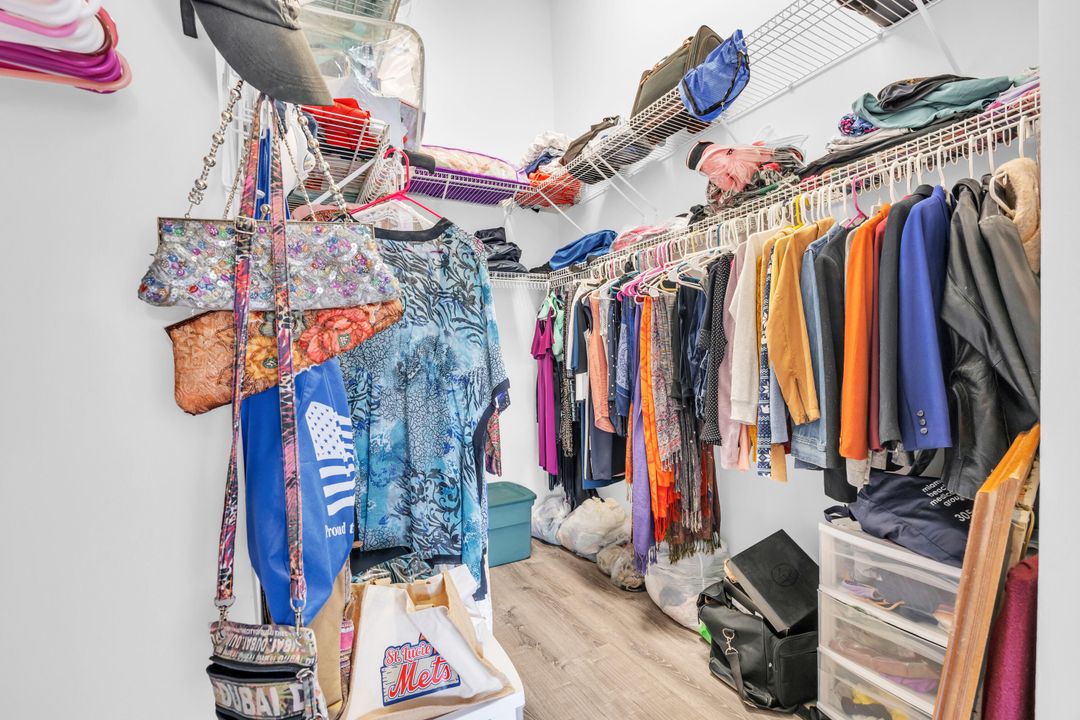 Active With Contract: $3,000 (2 beds, 2 baths, 1719 Square Feet)