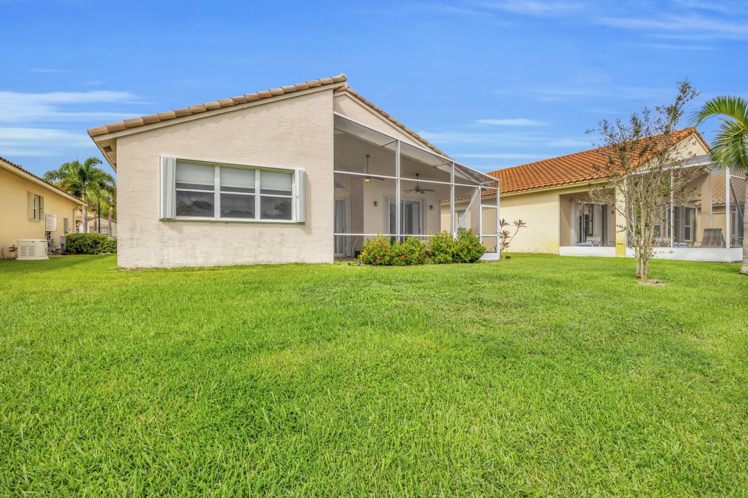 Active With Contract: $3,000 (2 beds, 2 baths, 1719 Square Feet)