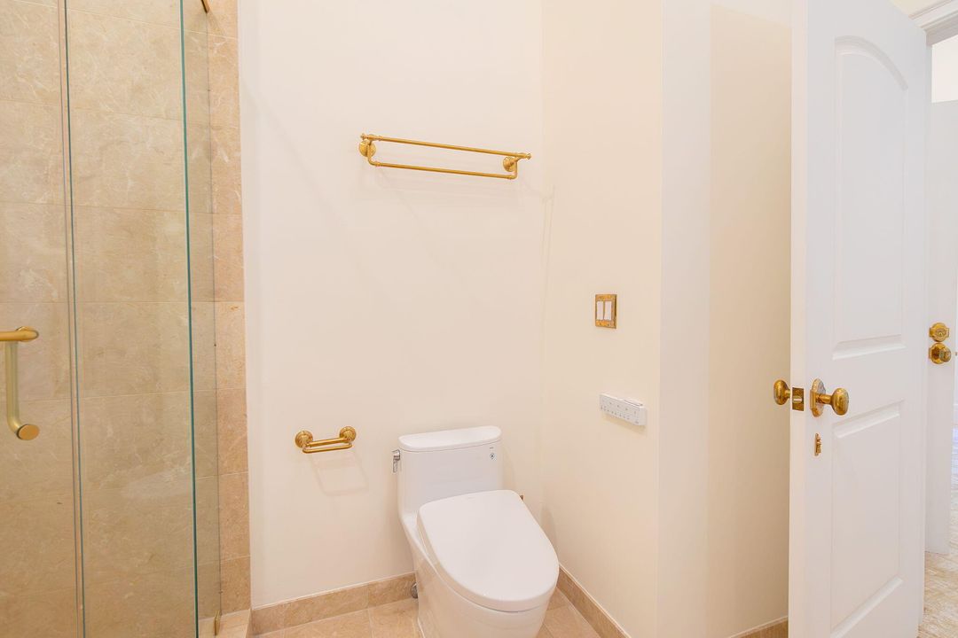 Под контрактом: $4,500 (1 спален, 1 ванн, 1020 Квадратных фут)