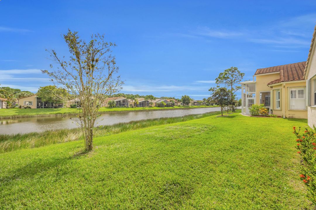 Active With Contract: $3,000 (2 beds, 2 baths, 1719 Square Feet)