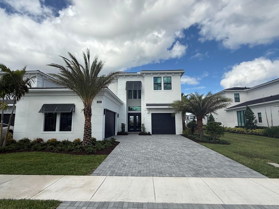 Recently Sold: $2,933,660 (5 beds, 5 baths, 5167 Square Feet)