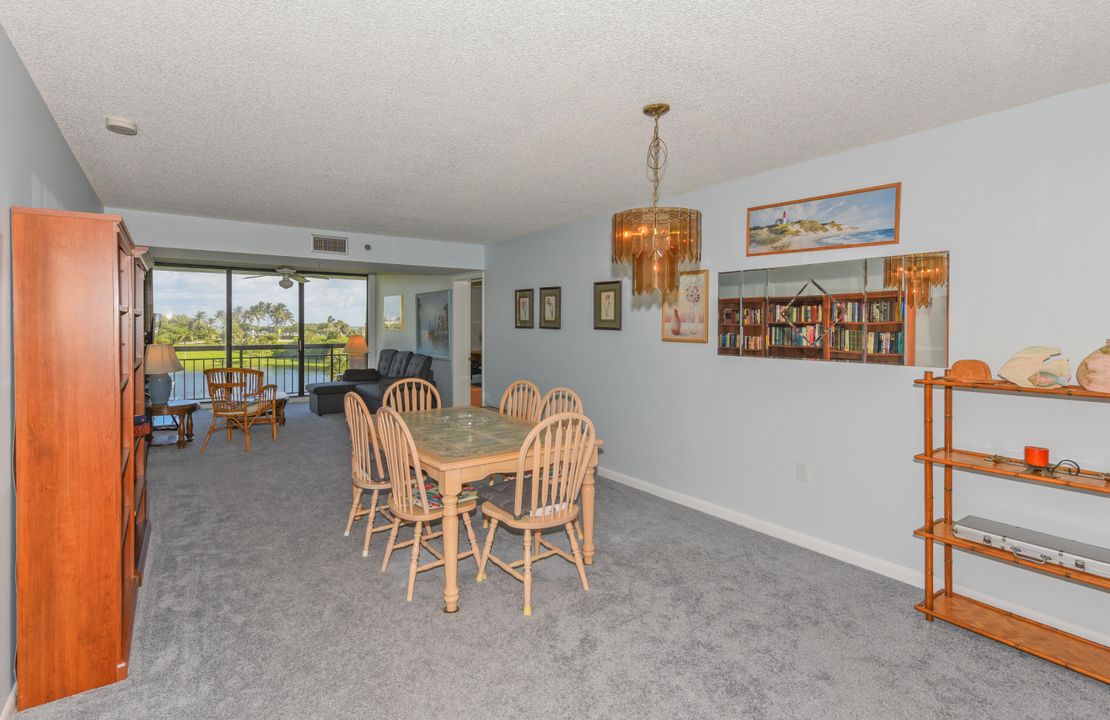 Active With Contract: $3,000 (2 beds, 2 baths, 1332 Square Feet)