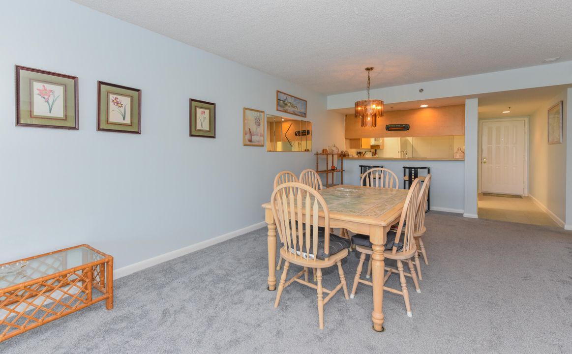 Active With Contract: $3,000 (2 beds, 2 baths, 1332 Square Feet)