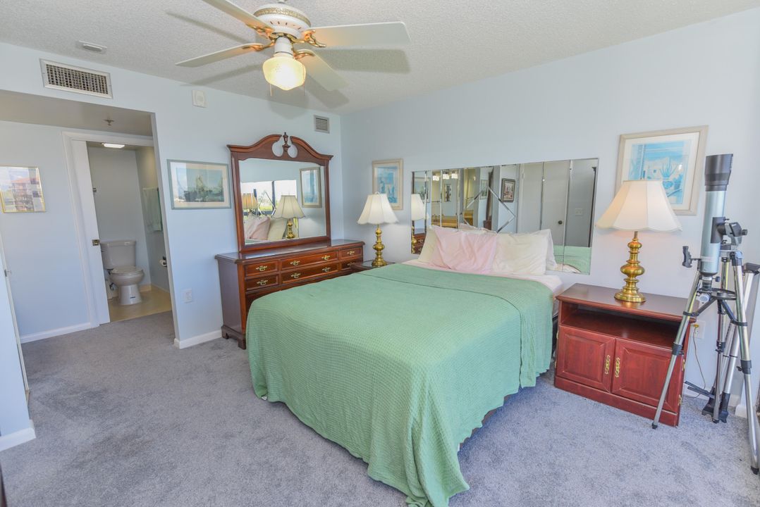 Active With Contract: $3,000 (2 beds, 2 baths, 1332 Square Feet)