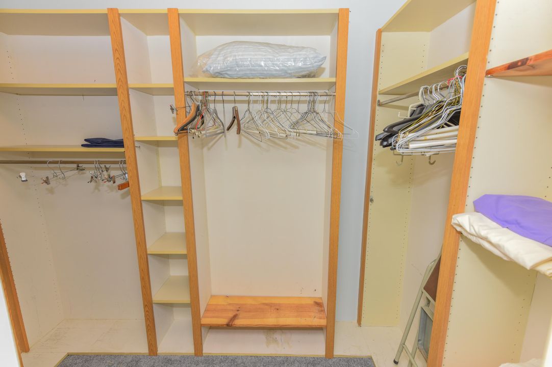 Active With Contract: $3,000 (2 beds, 2 baths, 1332 Square Feet)