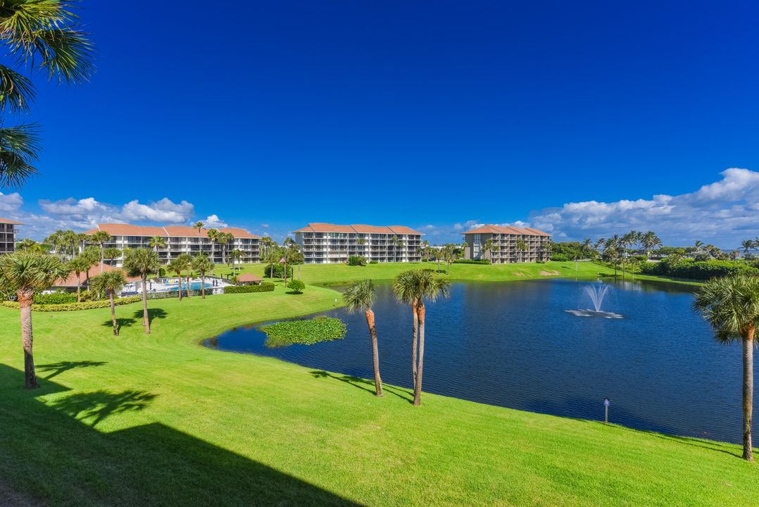 Active With Contract: $3,000 (2 beds, 2 baths, 1332 Square Feet)