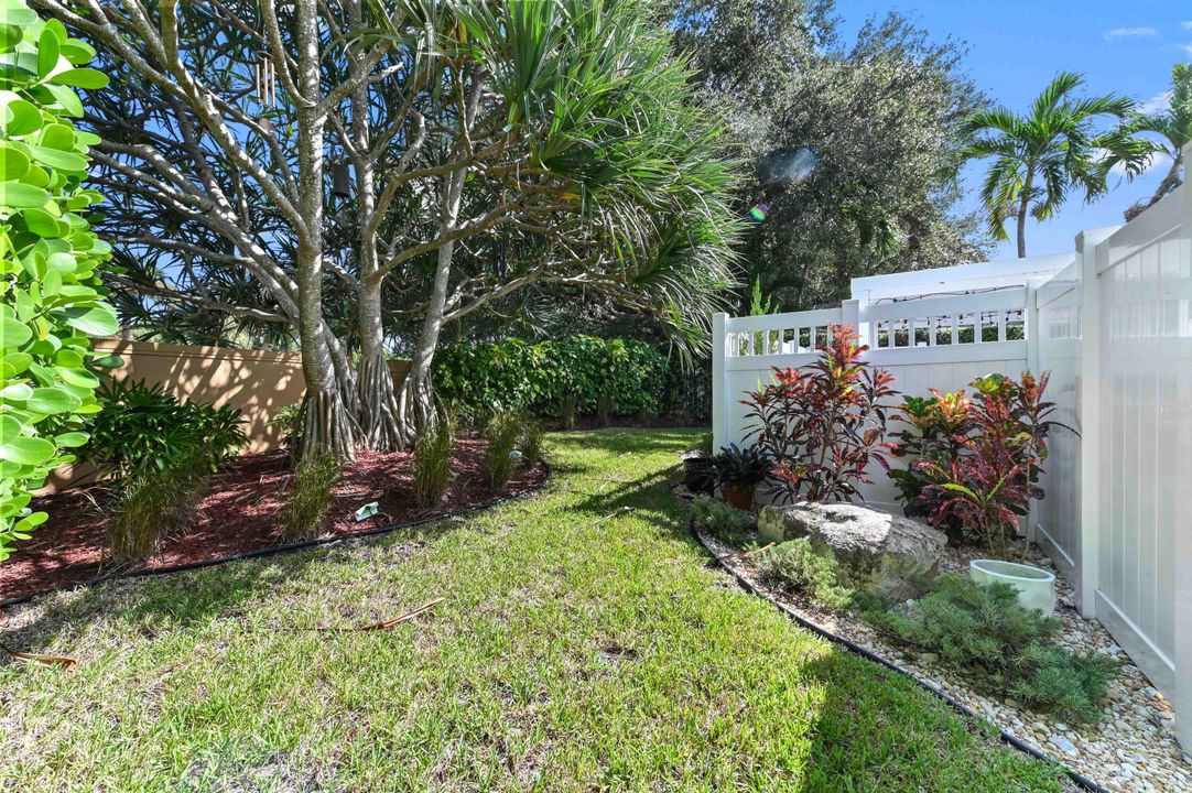 Active With Contract: $595,000 (3 beds, 2 baths, 1688 Square Feet)