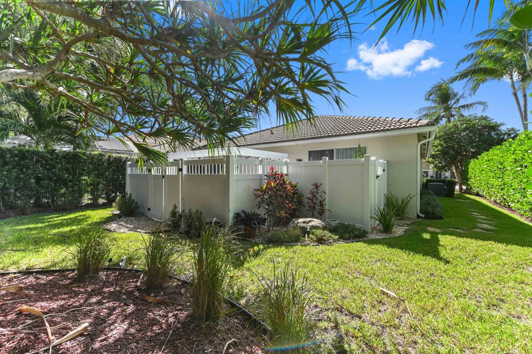 Active With Contract: $595,000 (3 beds, 2 baths, 1688 Square Feet)