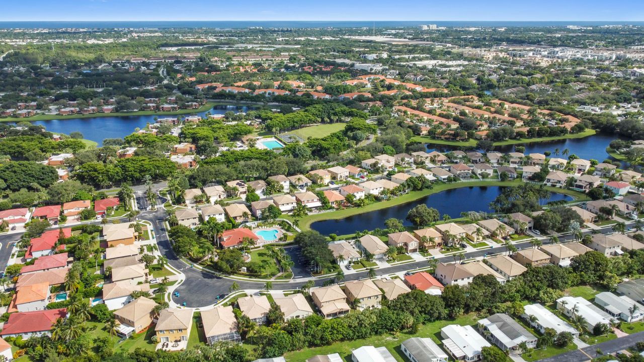 Active With Contract: $595,000 (3 beds, 2 baths, 1688 Square Feet)