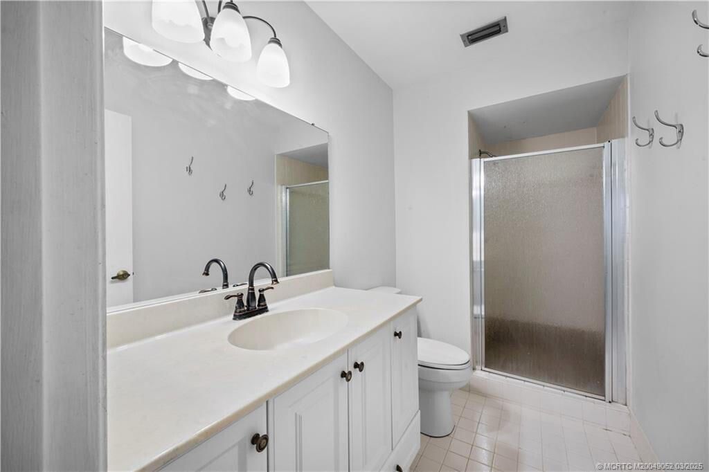 For Rent: $1,900 (2 beds, 2 baths, 1209 Square Feet)