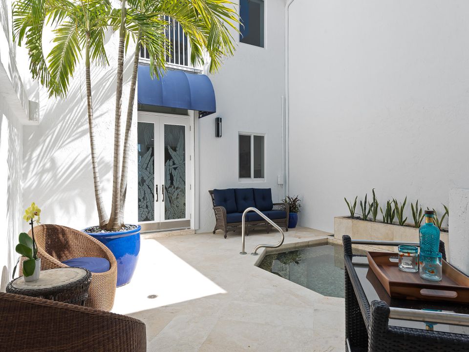 На продажу: $3,450,000 (4 спален, 3 ванн, 2355 Квадратных фут)