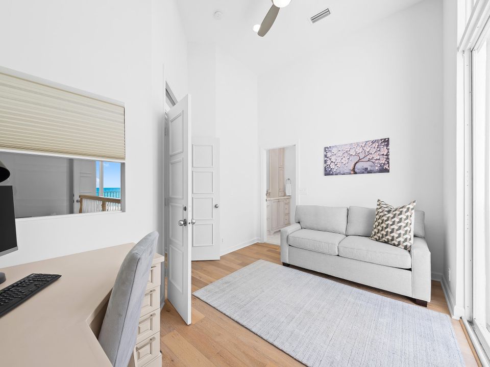 На продажу: $3,450,000 (4 спален, 3 ванн, 2355 Квадратных фут)