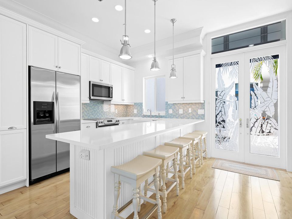 На продажу: $3,450,000 (4 спален, 3 ванн, 2355 Квадратных фут)