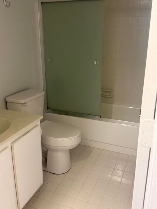 For Rent: $1,900 (2 beds, 2 baths, 1209 Square Feet)