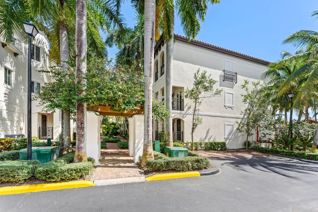 En Renta: $3,850 (2 camas, 3 baños, 2284 Pies cuadrados)