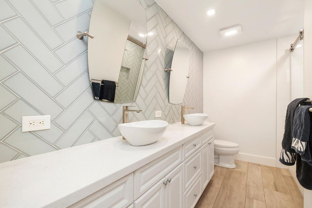 For Sale: $1,450,000 (4 beds, 3 baths, 2425 Square Feet)